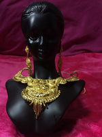 Queen jewelry